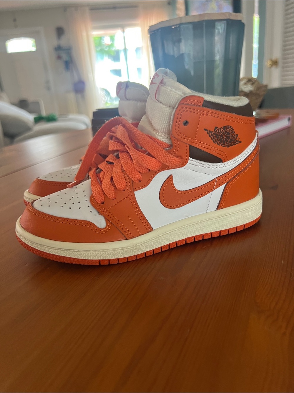 Jordan 1 Retro High OG "Starfish" - Picture 1 of 6
